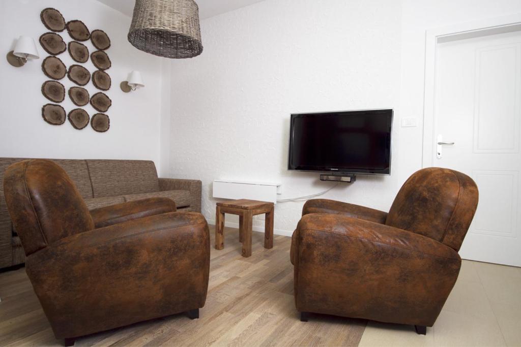 Apartments Mengore トールミン 部屋 写真